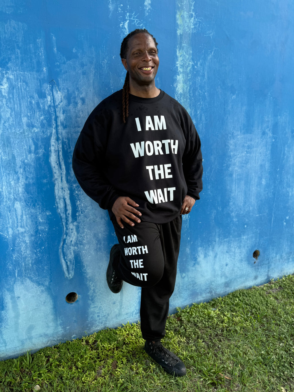 I AM WORTH THE WAIT SWEAT SUIT