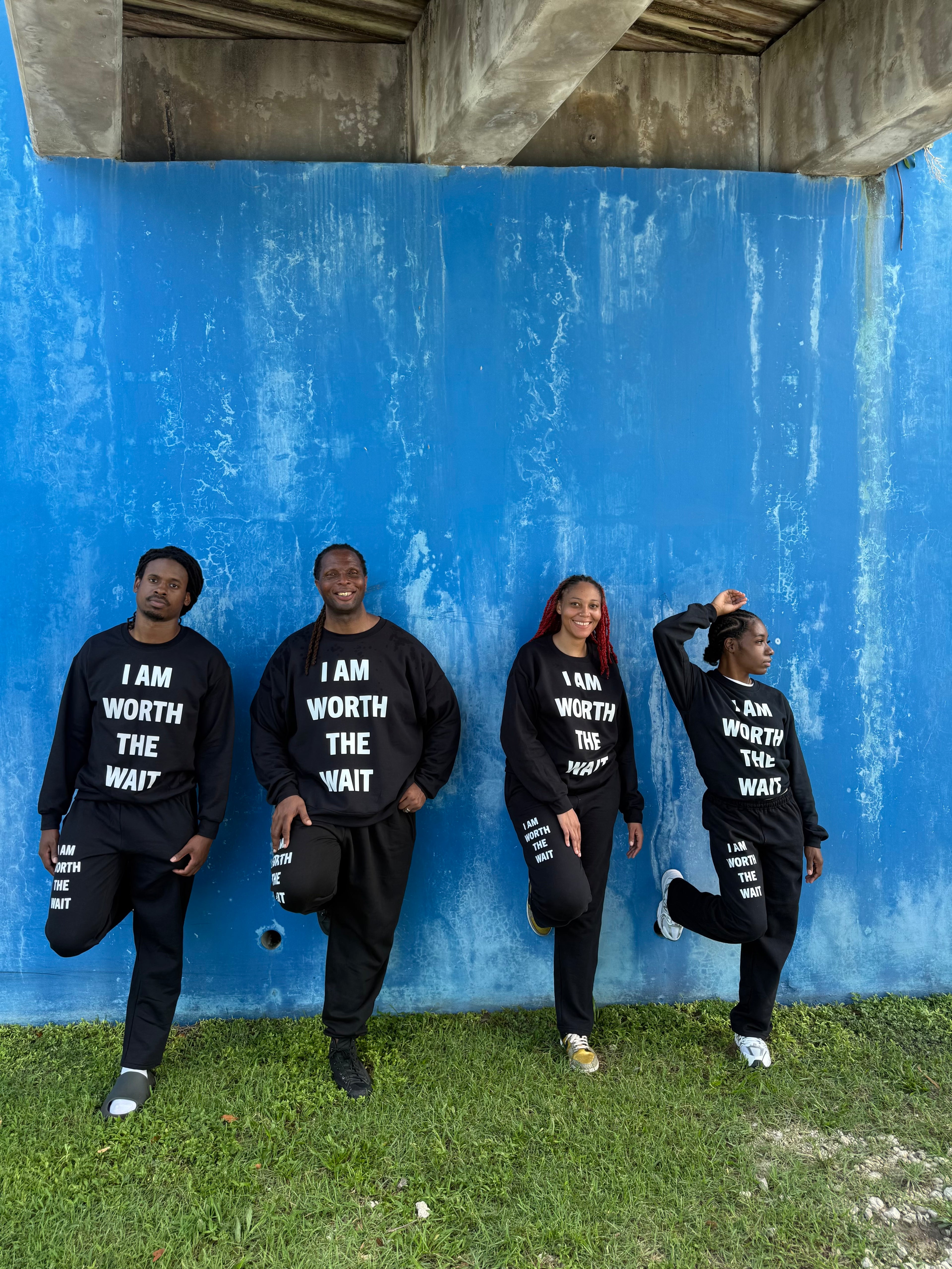 I AM WORTH THE WAIT SWEAT SUIT
