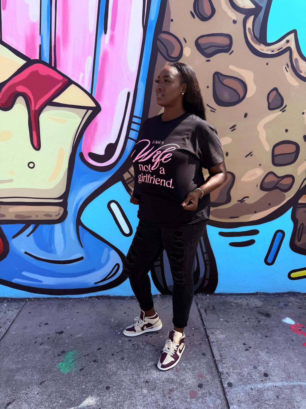 I AM A WIFE NOT A GIRLFRIEND   (BLACK SHIRT)