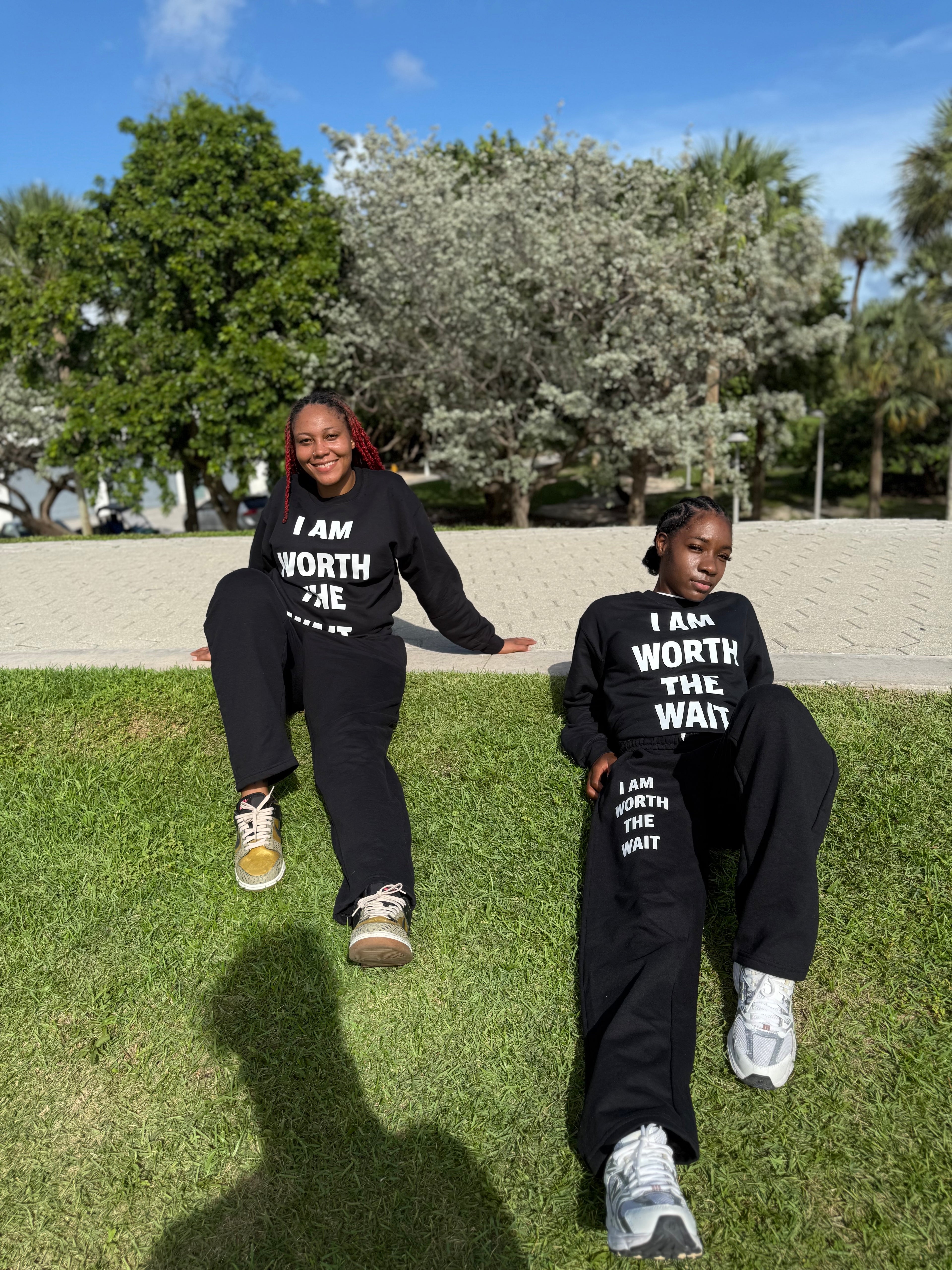 I AM WORTH THE WAIT SWEAT SUIT
