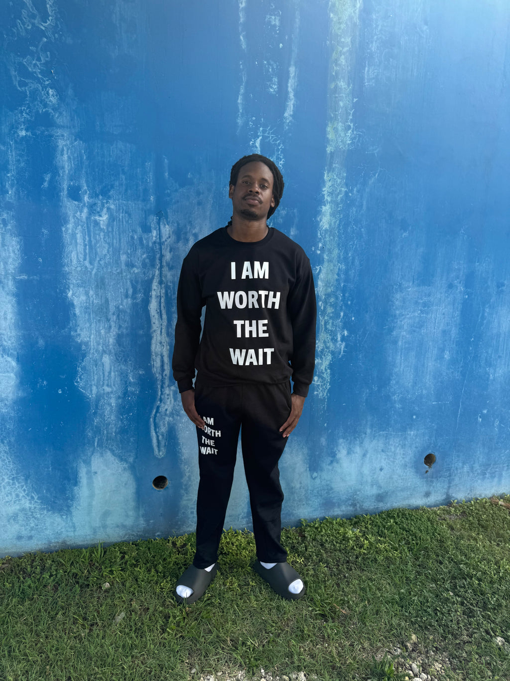 I AM WORTH THE WAIT SWEAT SUIT