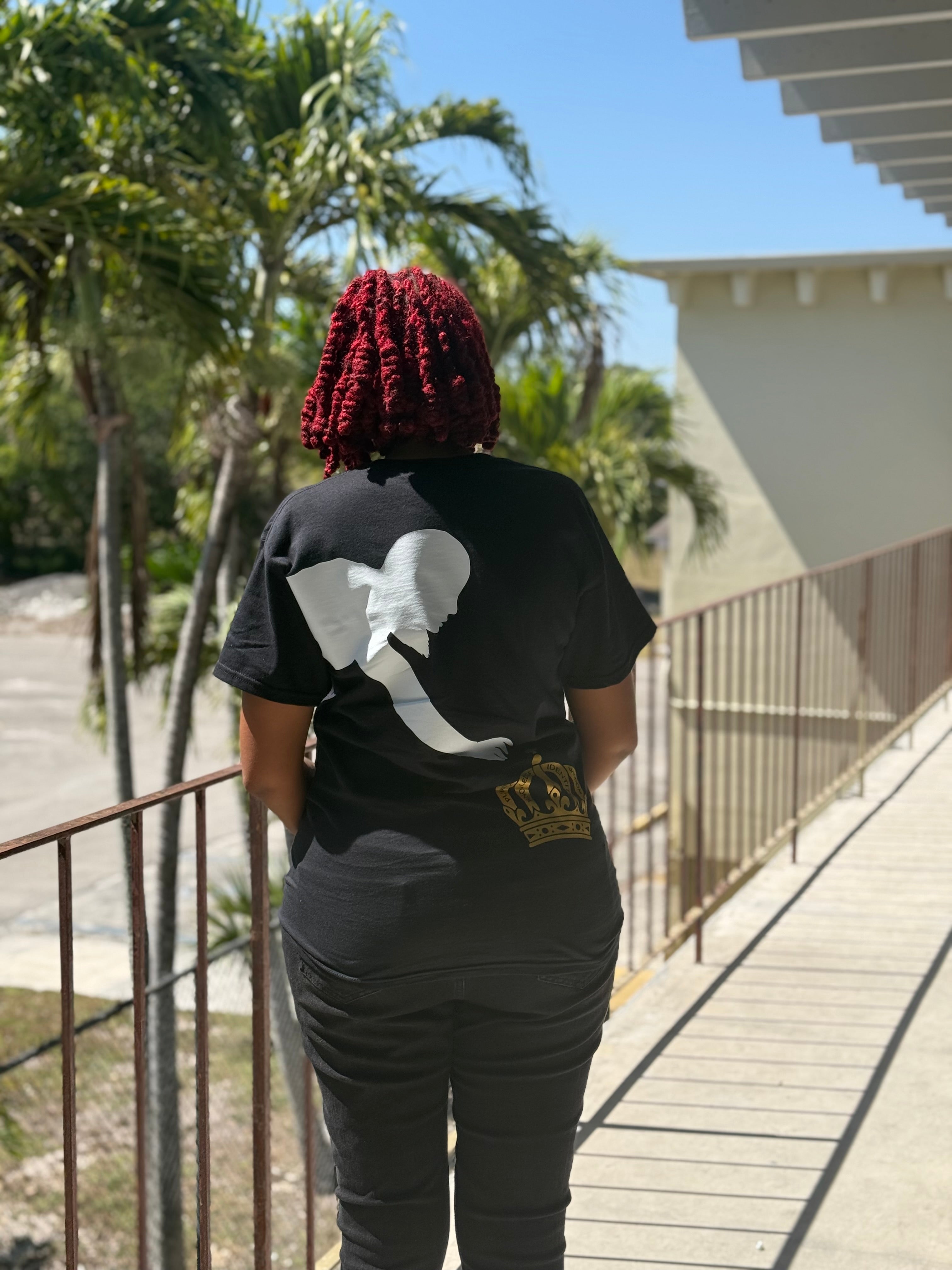 I AM A WIFE NOT A GIRLFRIEND   (BLACK SHIRT)