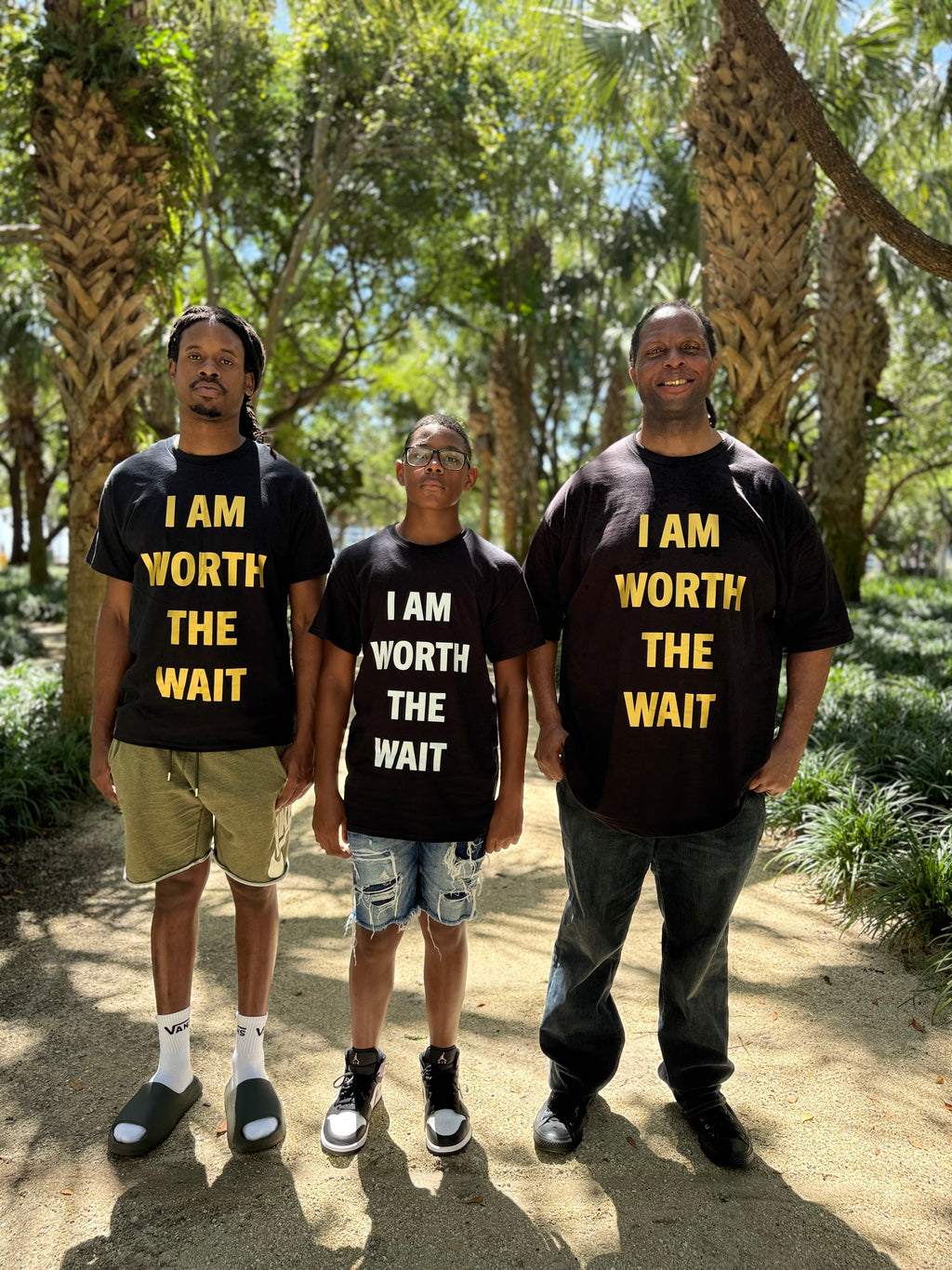 I AM WORTH THE WAIT ( BLACK SHIRT )