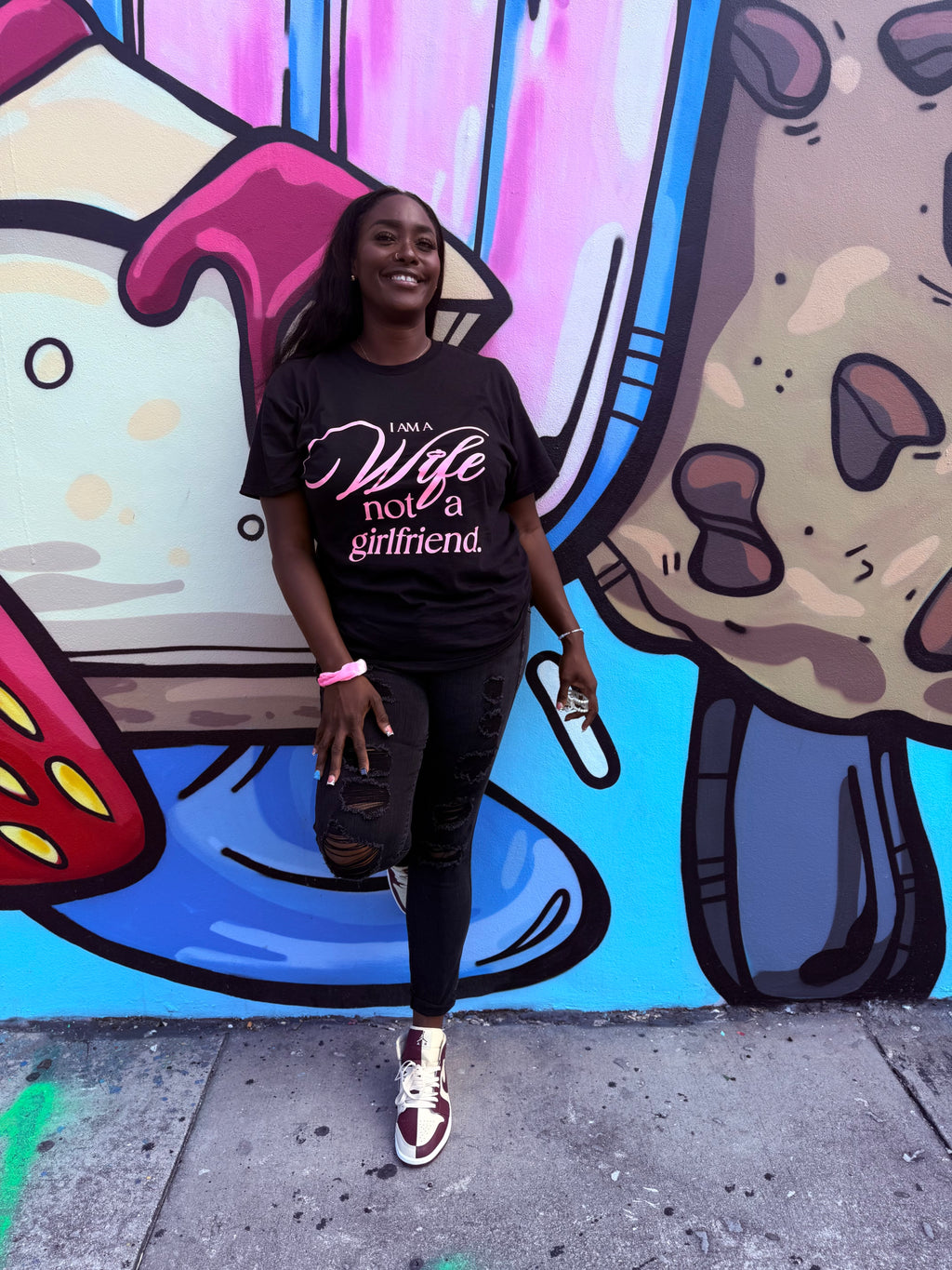 I AM A WIFE NOT A GIRLFRIEND   (BLACK SHIRT)