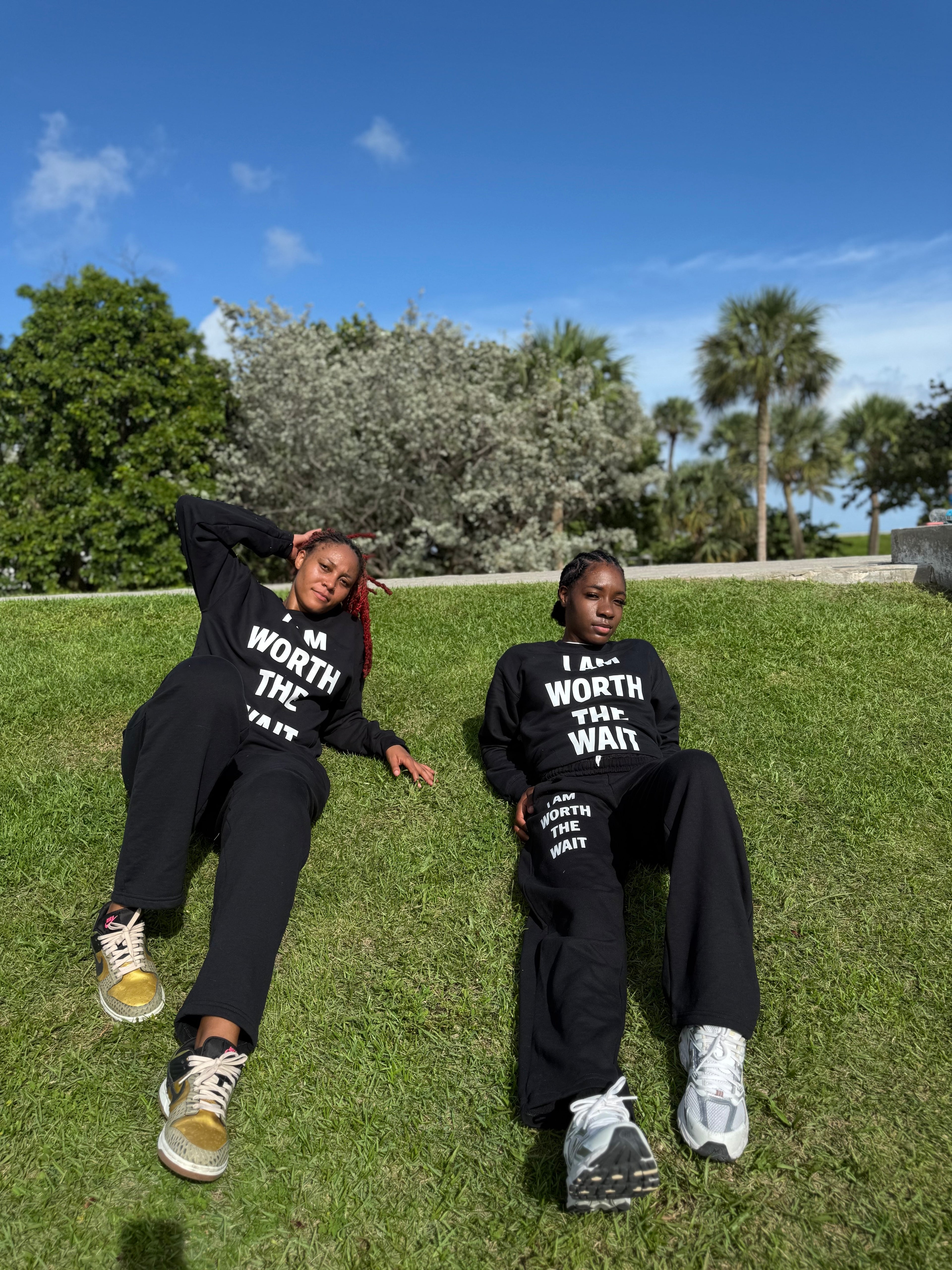 I AM WORTH THE WAIT SWEAT SUIT